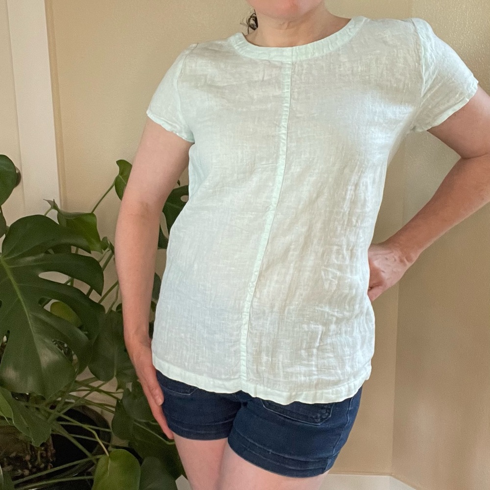 C&C mint green tie dye lightweight linen blouse with shell button back detail XS